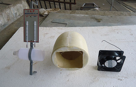 Thermomètre sec & humide avec support et ventilateur extracteur